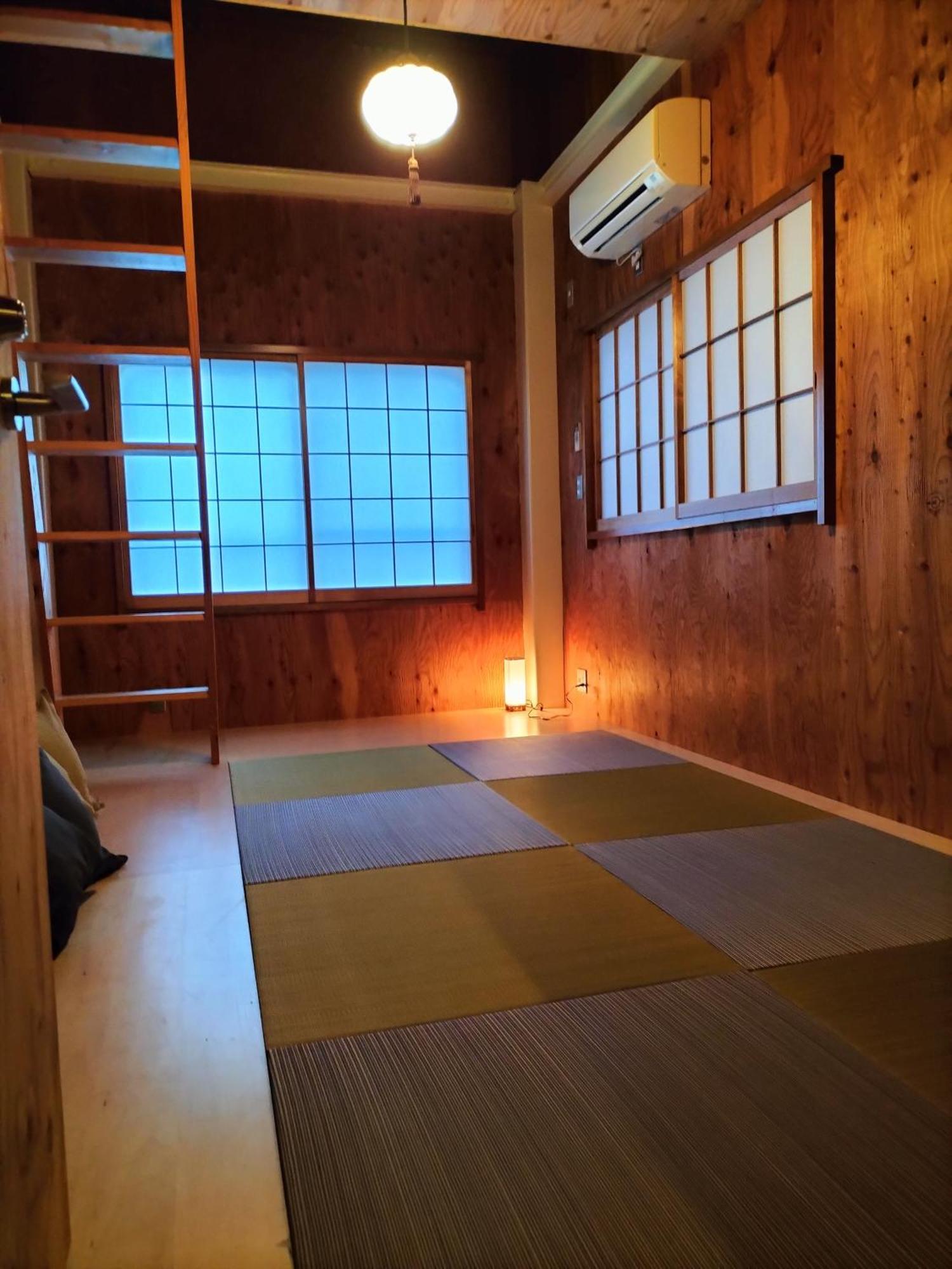 Vacation"Ninja"House Secretbase Near Asakusa Tokió Kültér fotó
